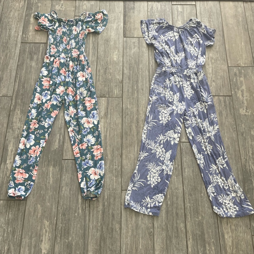 2 girls size 8-10 jumpers—never worn!